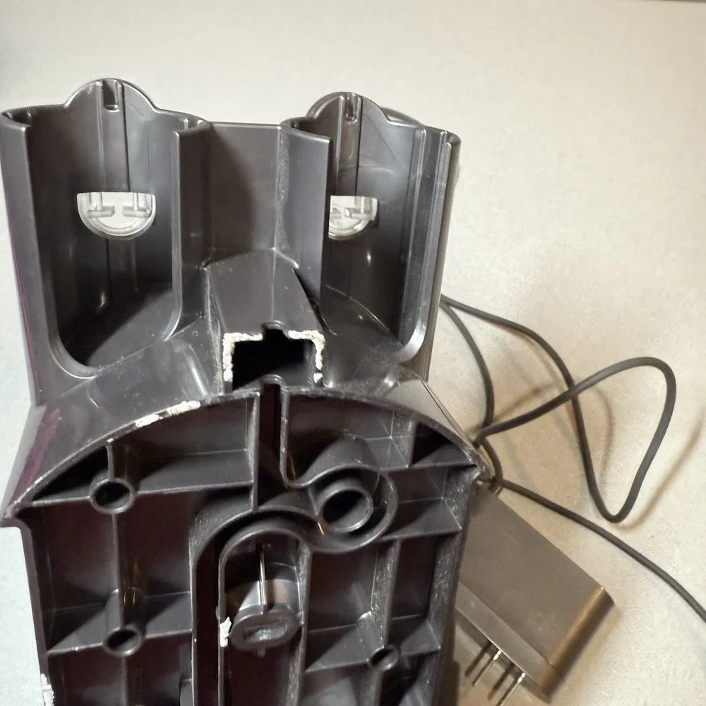 Dyson Wall‎ Mount Charging Dock Station With Charger 102882-01